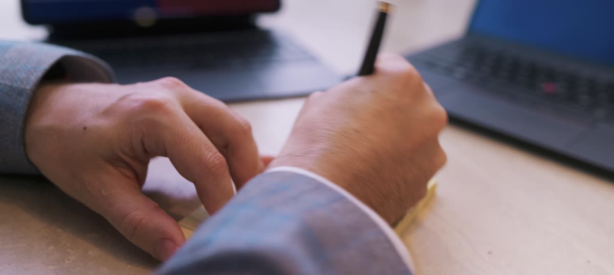 Signature d'un document de transaction